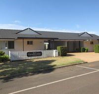 Riviera Executive Suites - Foster Accommodation