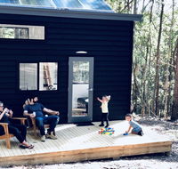 Robinson Crusoe Tiny House - Foster Accommodation