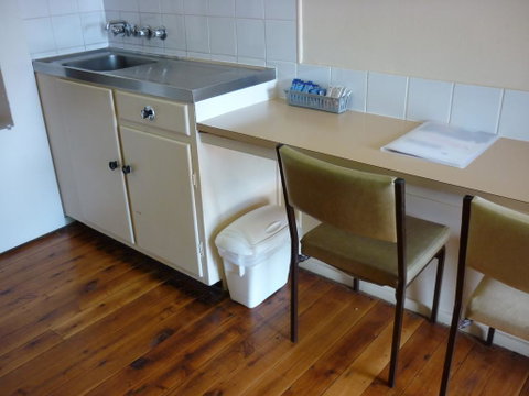 Roma Aussie Tourist Park - Foster Accommodation 1