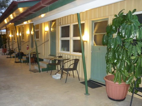 Roma Aussie Tourist Park - Foster Accommodation 3