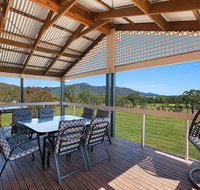 Rosamund House in Broke 4br House in walking distance to Cellar Doors - Foster Accommodation