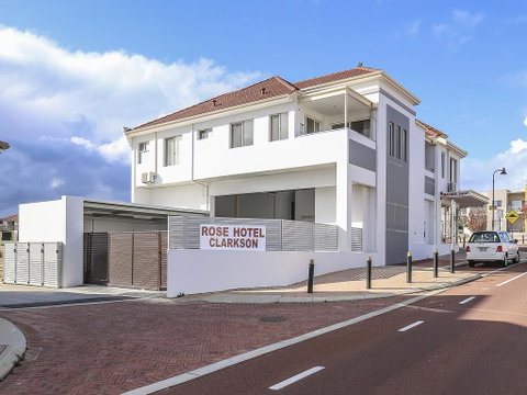 Rose Hotel Clarkson - Foster Accommodation 1