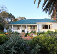 Rostrata Country House - Foster Accommodation