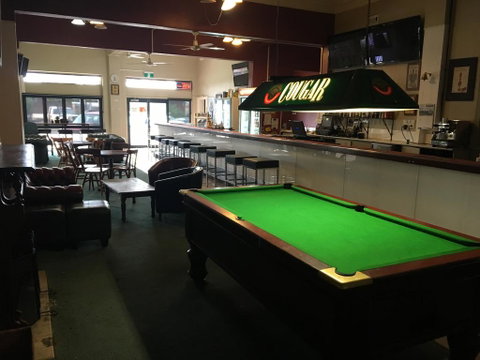 Royal Exchange Hotel - Foster Accommodation 1