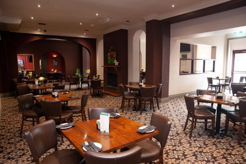 Royal Hotel Singleton - Foster Accommodation 1