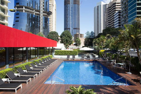 Royal On The Park - Foster Accommodation 1