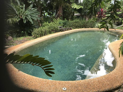 Royal Palm Cottage, Entire Two Bedroom 2 Bathroom House With Pool - Foster Accommodation 2