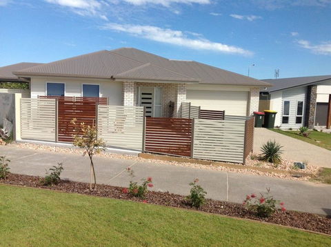 SALTY PAUSE @ BONDI HOUSE - Foster Accommodation 0