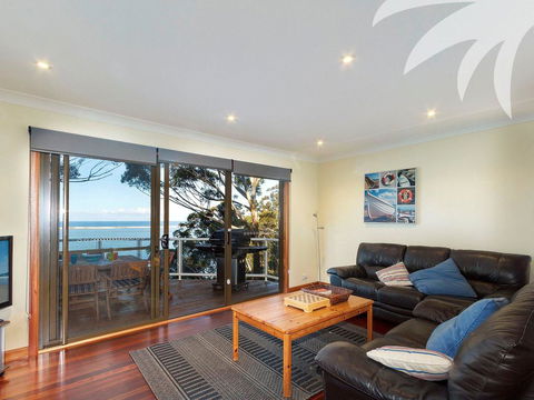 Sandbar View - Foster Accommodation 1