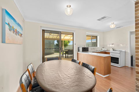 Sandpiper Aldinga Beach - Foster Accommodation 2