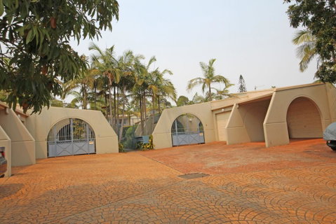 Santa Barbara - Foster Accommodation 0
