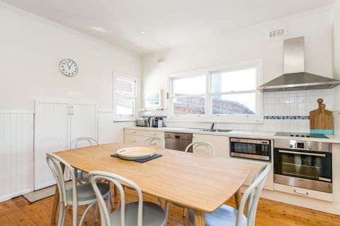 Santorini - Lorne - Foster Accommodation 2