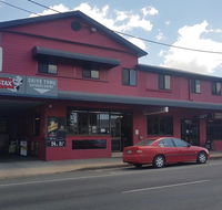 Sarina Hotel - Foster Accommodation