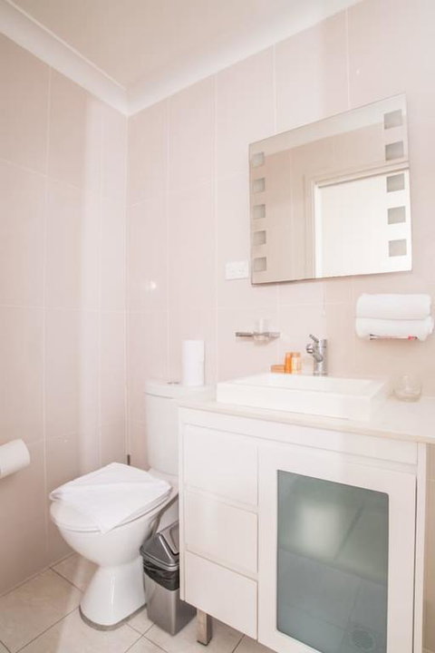 Scenic Illawong Riverside Getaway 1bed1bath Unit - Foster Accommodation 3