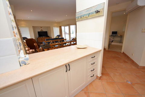 Seabreeze 3 At South West Rocks - Foster Accommodation 1