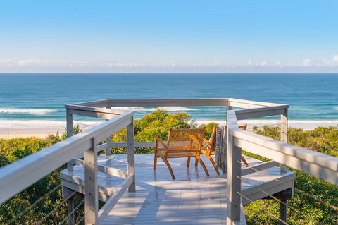 Seascape @ 19 Pindari - Privacy, Space, Views - Foster Accommodation 0