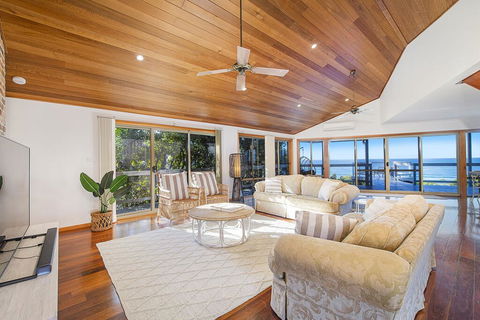 Seascape @ 19 Pindari - Privacy, Space, Views - Foster Accommodation 2