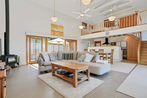Seascape Retreat - Foster Accommodation 0