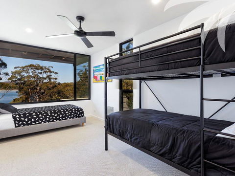 Seashells Lakeside Holiday Perfection - Foster Accommodation 2
