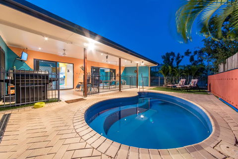 Seaside Hideaway- Hideaway Bay - Foster Accommodation 0