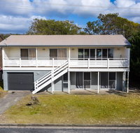 Seaview Getaway - Foster Accommodation