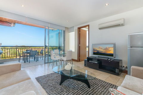 Self Contained 2 Bed Luxury Apartment - Foster Accommodation 2