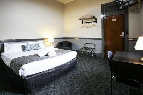 Shenanigans At The Imperial - Foster Accommodation 3