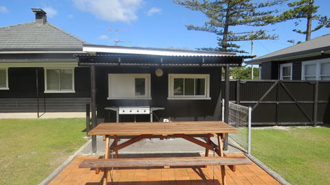 Shirley Street Beachhouses - Foster Accommodation 1
