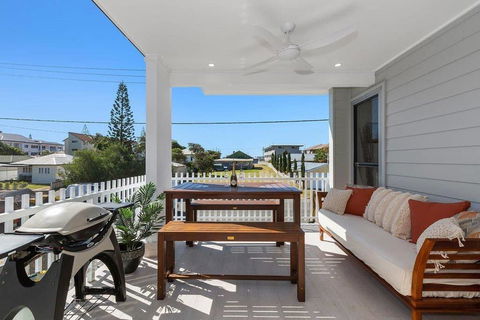 Silica Sands Beach House - Foster Accommodation 1