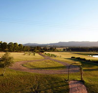 Silver Springs 4br Cottage with Wifi Views Olives and Space . Fireplace Views Olives and Space - Foster Accommodation