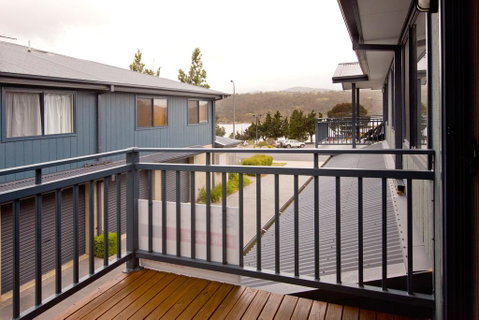Silvertrees 4 - McLure Circuit, Jindabyne - Foster Accommodation 1