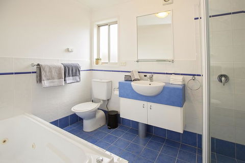 Silvertrees 4 - McLure Circuit, Jindabyne - Foster Accommodation 3