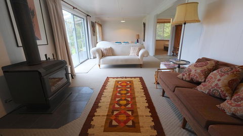 Sisters Beach House - Foster Accommodation 3