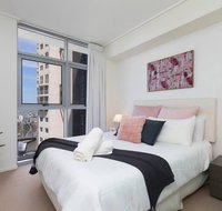 SK2 - 3BR with Pool Gym Steam Room in Story Bridge - Foster Accommodation