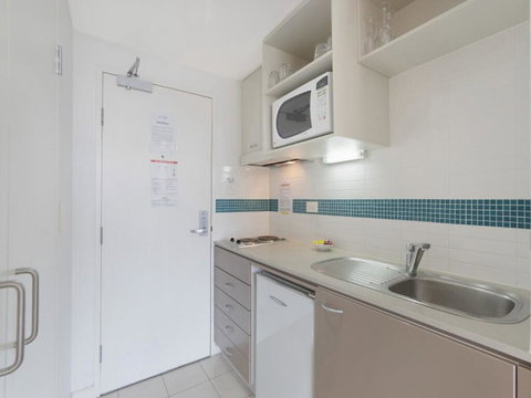 Soho - Ettalong Beach Resort - Foster Accommodation 2