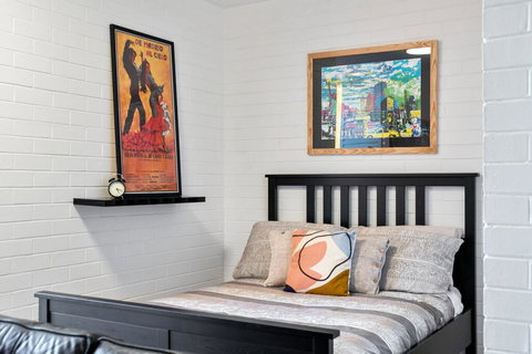 Soho Chic Apartment - Foster Accommodation 0