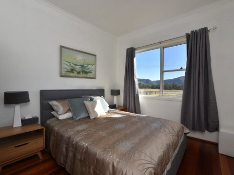 Somerville Wines Farmstay In Broke, Super Cute House On Working Farm. Walk For Miles. - Foster Accommodation 3