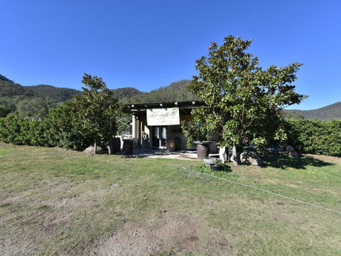 Somerville Wines Farmstay In Broke, Super Cute House On Working Farm. Walk For Miles. - Foster Accommodation 1