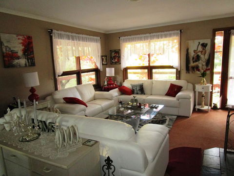 Southern Vales Bed & Breakfast - Foster Accommodation 2