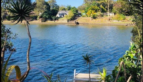 Spacious 2 Bedroom Beach Side Apartment - Close To Shopping Centre With Coles, Health Food Shop, Sushi, Pizza, Cafes, Hairdresse - Foster Accommodation 0