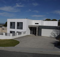 Spectacular Holiday Living - Foster Accommodation