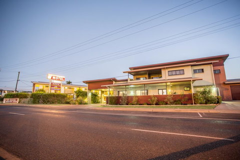 Spinifex Motel And Serviced Apartments - Foster Accommodation 0