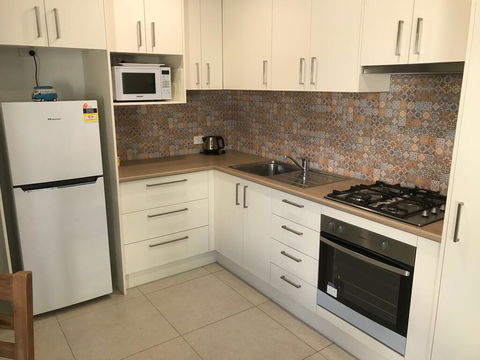 St Clair's Apartments, Cotton Tree - Foster Accommodation 1