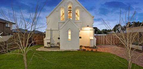 St James Converted Church - Foster Accommodation 0