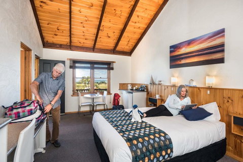 Stanley Seaview Inn - Foster Accommodation 1