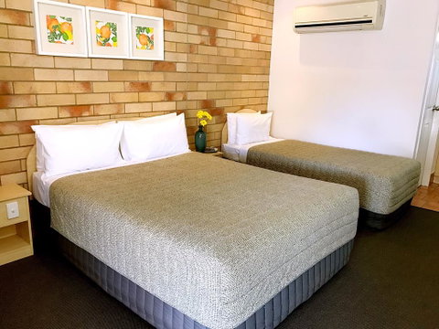Starlight Motor Inn - Foster Accommodation 0