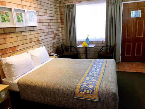 Starlight Motor Inn - Foster Accommodation 2