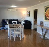 Starline Alpacas Farmstay Resort - Foster Accommodation