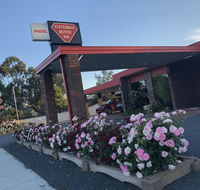 Statesman Motor Inn - Foster Accommodation