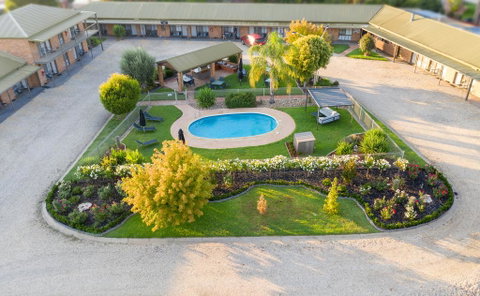 Statesman Motor Inn - Foster Accommodation 2